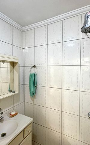 Casa à venda com 127m², 3 quartos e 2 vagas Casa à venda com 127m², 3 quartos e 2 vagasBanheiro Social 2
