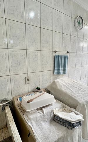 Casa à venda com 127m², 3 quartos e 2 vagas Casa à venda com 127m², 3 quartos e 2 vagasÁrea de Serviço