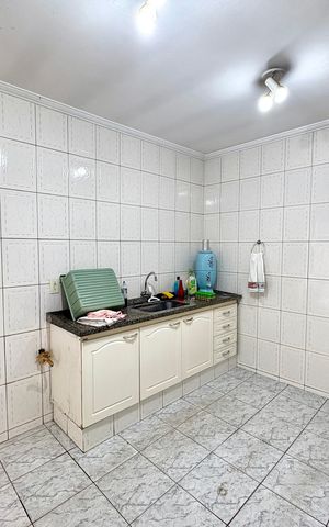 Casa à venda com 127m², 3 quartos e 2 vagas Casa à venda com 127m², 3 quartos e 2 vagasCozinha