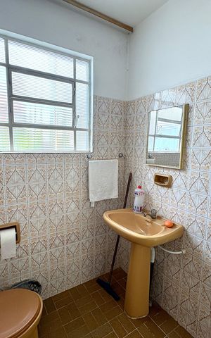 Casa à venda com 127m², 3 quartos e 2 vagas Casa à venda com 127m², 3 quartos e 2 vagasBanheiro Social