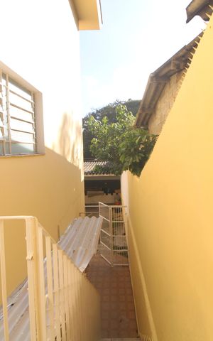 Casa à venda com 194m², 3 quartos e 2 vagasCorredor