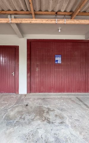 Casa à venda com 140m², 2 quartos e 3 vagasPlaca
