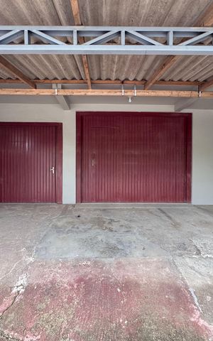 Casa à venda com 140m², 2 quartos e 3 vagasGaragem