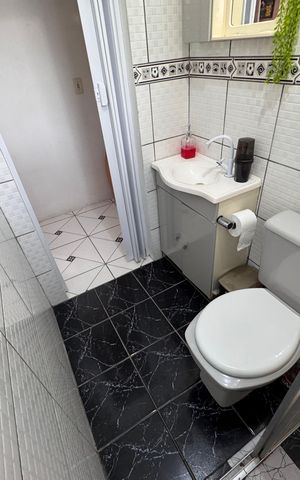 Casa à venda com 140m², 2 quartos e 3 vagasBanheiro