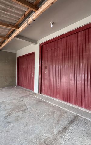 Casa à venda com 140m², 2 quartos e 3 vagasGaragem