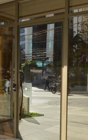 Apartamento à venda com 76m², 2 quartos e 1 vagaPlaquinha