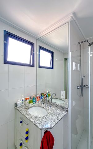Apartamento à venda com 143m², 3 quartos e 3 vagasBanheiro da Suíte 2