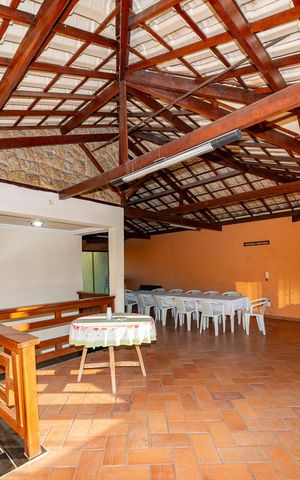 Casa à venda com 297m², 4 quartos e 4 vagas Casa à venda com 297m², 4 quartos e 4 vagasVaranda gourmet