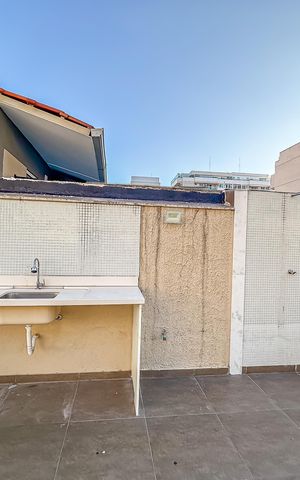 Casa de condomínio à venda com 300m², 4 quartos e 2 vagas Casa de condomínio à venda com 300m², 4 quartos e 2 vagasArea comum