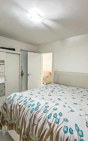 Casa de condomínio à venda com 300m², 4 quartos e 2 vagas Casa de condomínio à venda com 300m², 4 quartos e 2 vagasQuarto 1