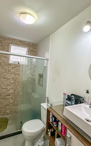 Casa de condomínio à venda com 300m², 4 quartos e 2 vagas Casa de condomínio à venda com 300m², 4 quartos e 2 vagasBanheiro