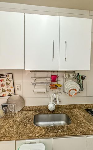 Casa de condomínio à venda com 300m², 4 quartos e 2 vagas Casa de condomínio à venda com 300m², 4 quartos e 2 vagasCozinha 1