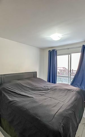 Casa de condomínio à venda com 300m², 4 quartos e 2 vagas Casa de condomínio à venda com 300m², 4 quartos e 2 vagasQuarto 3