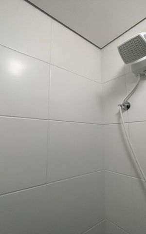 Studio para alugar com 31m², 1 quarto e 1 vaga Studio para alugar com 31m², 1 quarto e 1 vagaBanheiro