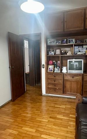 Casa à venda com 321m², 4 quartos e 4 vagas Casa à venda com 321m², 4 quartos e 4 vagasQuarto