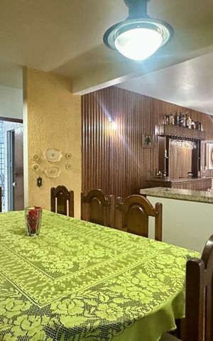 Casa à venda com 321m², 4 quartos e 4 vagas Casa à venda com 321m², 4 quartos e 4 vagasSala de jantar
