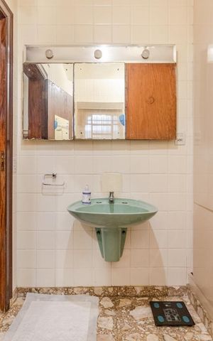 Casa à venda com 200m², 4 quartos e 3 vagasBanheiro da Suíte 1