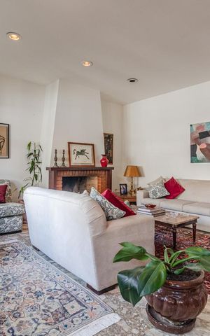 Casa à venda com 200m², 4 quartos e 3 vagasSala
