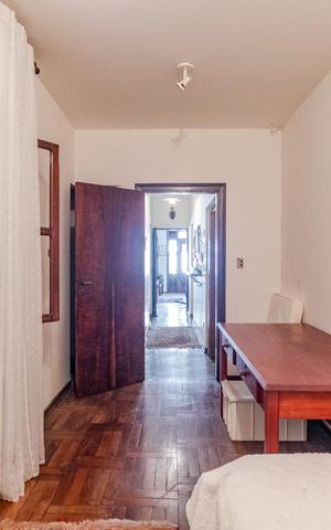 Casa à venda com 200m², 4 quartos e 3 vagasQuarto 