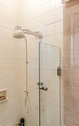 Casa à venda com 200m², 4 quartos e 3 vagasBanheiro da Suíte 1