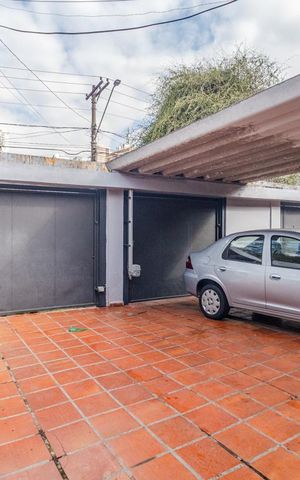 Casa à venda com 200m², 4 quartos e 3 vagasGaragem