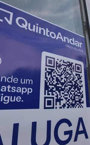 Apartamento para alugar com 65m², 2 quartos e 1 vagaPlaca instalada