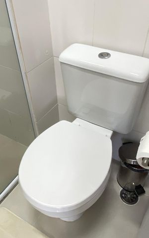 Apartamento à venda com 174m², 3 quartos e 3 vagas Apartamento à venda com 174m², 3 quartos e 3 vagasBanheiro da Suíte 1