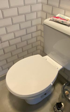 Apartamento à venda com 174m², 3 quartos e 3 vagas Apartamento à venda com 174m², 3 quartos e 3 vagasBanheiro Social
