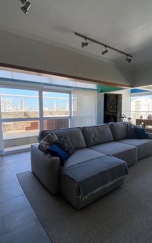 Apartamento à venda com 174m², 3 quartos e 3 vagas Apartamento à venda com 174m², 3 quartos e 3 vagasSala
