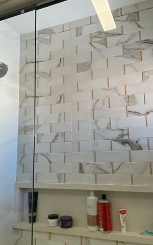 Apartamento à venda com 174m², 3 quartos e 3 vagas Apartamento à venda com 174m², 3 quartos e 3 vagasBanheiro da Suíte 2