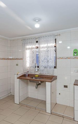 Casa à venda com 120m², 2 quartos e 2 vagasCozinha