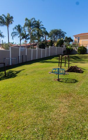 Casa de condomínio à venda com 275m², 4 quartos e 4 vagas Casa de condomínio à venda com 275m², 4 quartos e 4 vagasArea comum