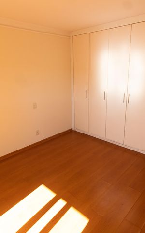 Casa de condomínio à venda com 275m², 4 quartos e 4 vagas Casa de condomínio à venda com 275m², 4 quartos e 4 vagasSuite 3