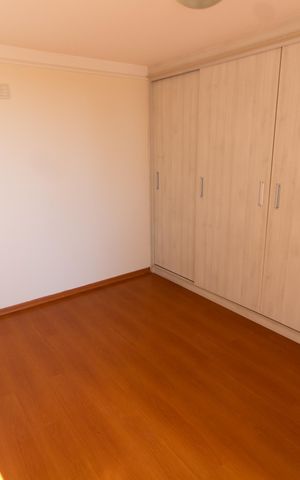Casa de condomínio à venda com 275m², 4 quartos e 4 vagas Casa de condomínio à venda com 275m², 4 quartos e 4 vagas Suite 2