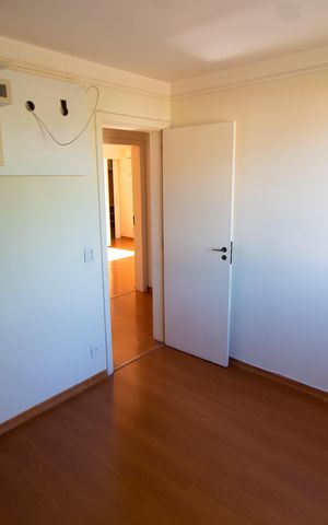 Casa de condomínio à venda com 275m², 4 quartos e 4 vagas Casa de condomínio à venda com 275m², 4 quartos e 4 vagas Quarto