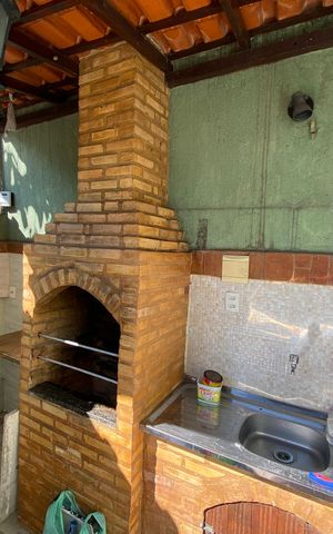 Casa à venda com 280m², 5 quartos e 1 vaga Casa à venda com 280m², 5 quartos e 1 vagaArea Churrasco