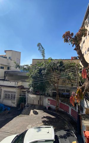 Casa à venda com 280m², 5 quartos e 1 vaga Casa à venda com 280m², 5 quartos e 1 vagaVista -Suíte