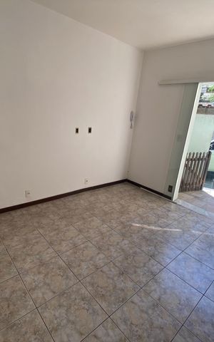 Casa à venda com 280m², 5 quartos e 1 vaga Casa à venda com 280m², 5 quartos e 1 vagaSala