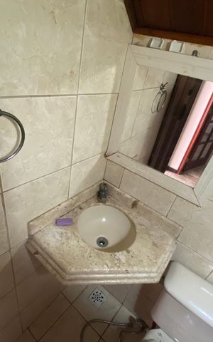 Casa à venda com 280m², 5 quartos e 1 vaga Casa à venda com 280m², 5 quartos e 1 vagaLavabo