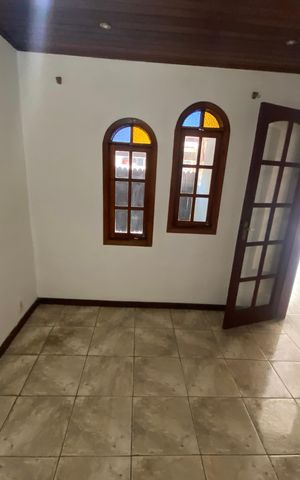 Casa à venda com 280m², 5 quartos e 1 vaga Casa à venda com 280m², 5 quartos e 1 vagaQuarto 1