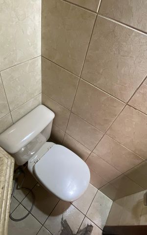 Casa à venda com 280m², 5 quartos e 1 vaga Casa à venda com 280m², 5 quartos e 1 vagaLavabo