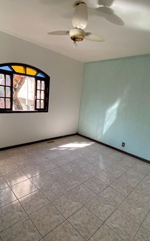 Casa à venda com 280m², 5 quartos e 1 vaga Casa à venda com 280m², 5 quartos e 1 vagaSuíte