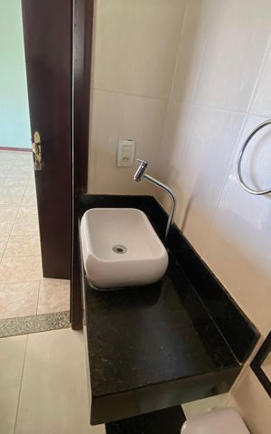 Casa à venda com 280m², 5 quartos e 1 vaga Casa à venda com 280m², 5 quartos e 1 vagaBanheiro da Suíte