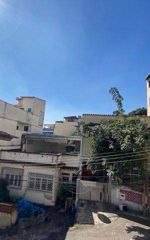 Casa à venda com 280m², 5 quartos e 1 vaga Casa à venda com 280m², 5 quartos e 1 vagaSuíte