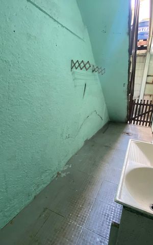 Casa à venda com 280m², 5 quartos e 1 vaga Casa à venda com 280m², 5 quartos e 1 vagaArea de Serviço
