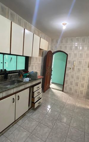 Casa à venda com 280m², 5 quartos e 1 vaga Casa à venda com 280m², 5 quartos e 1 vagaCozinha