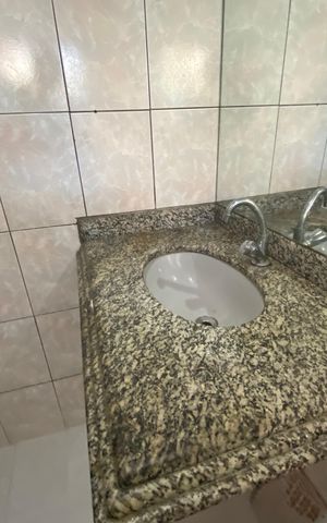 Casa à venda com 280m², 5 quartos e 1 vaga Casa à venda com 280m², 5 quartos e 1 vagaBanheiro