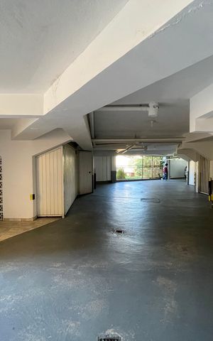 Casa de condomínio à venda com 137m², 4 quartos e 5 vagas Casa de condomínio à venda com 137m², 4 quartos e 5 vagasGaragem