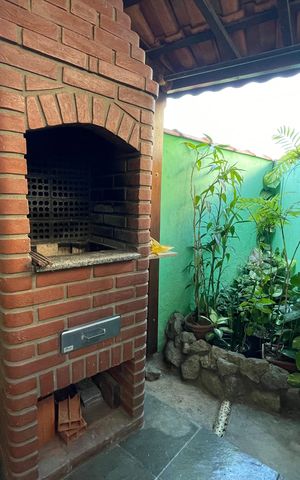 Casa de condomínio à venda com 137m², 4 quartos e 5 vagas Casa de condomínio à venda com 137m², 4 quartos e 5 vagasÁrea comum
