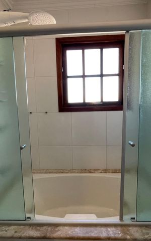 Casa de condomínio à venda com 137m², 4 quartos e 5 vagas Casa de condomínio à venda com 137m², 4 quartos e 5 vagasBanheiro 1